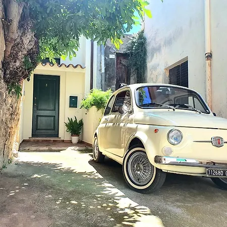 Le Domosolas - In Centro Storico A Apartament Orosei