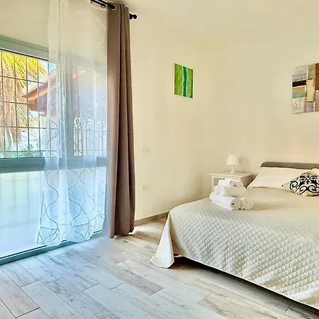 Apartament Le Domosolas - In Centro Storico A