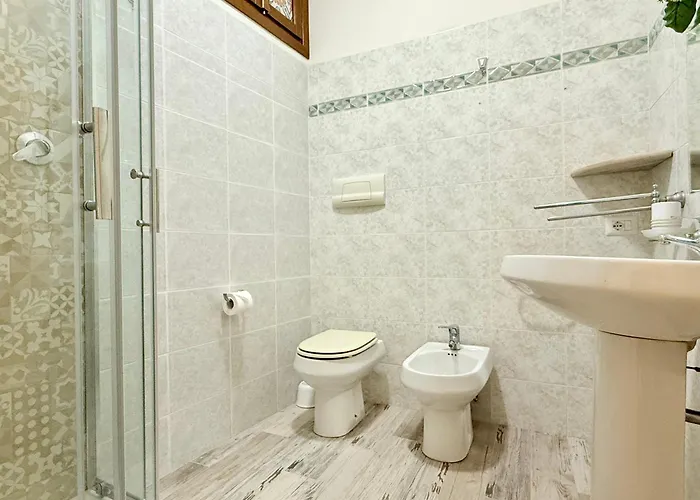 Le Domosolas - In Centro Storico A Orosei